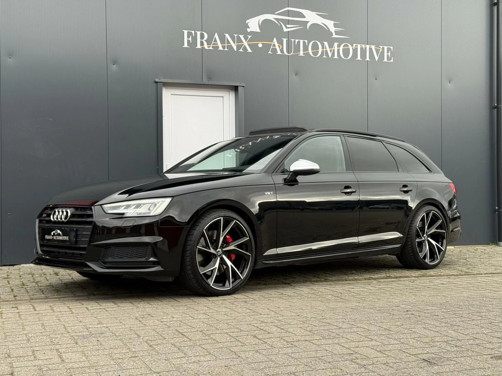 Hoofdafbeelding Audi S4