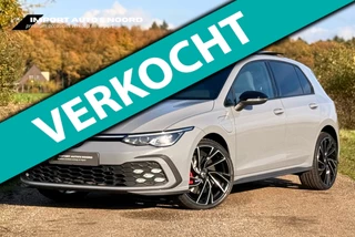 Hoofdafbeelding Volkswagen Golf Volkswagen Golf 8 GTE Pano Black style IQ light 19 inch (BTW)