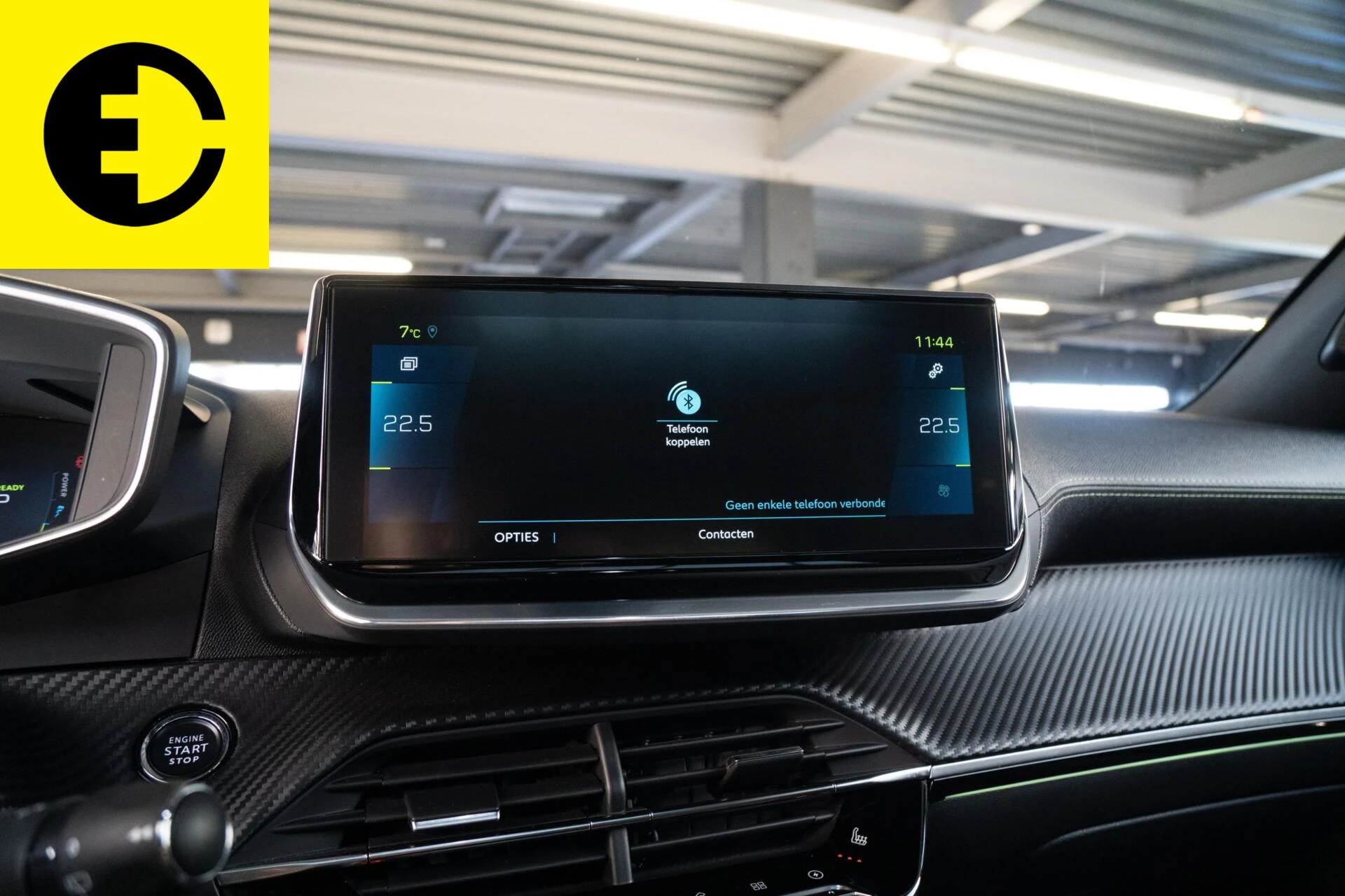 Hoofdafbeelding Peugeot e-2008