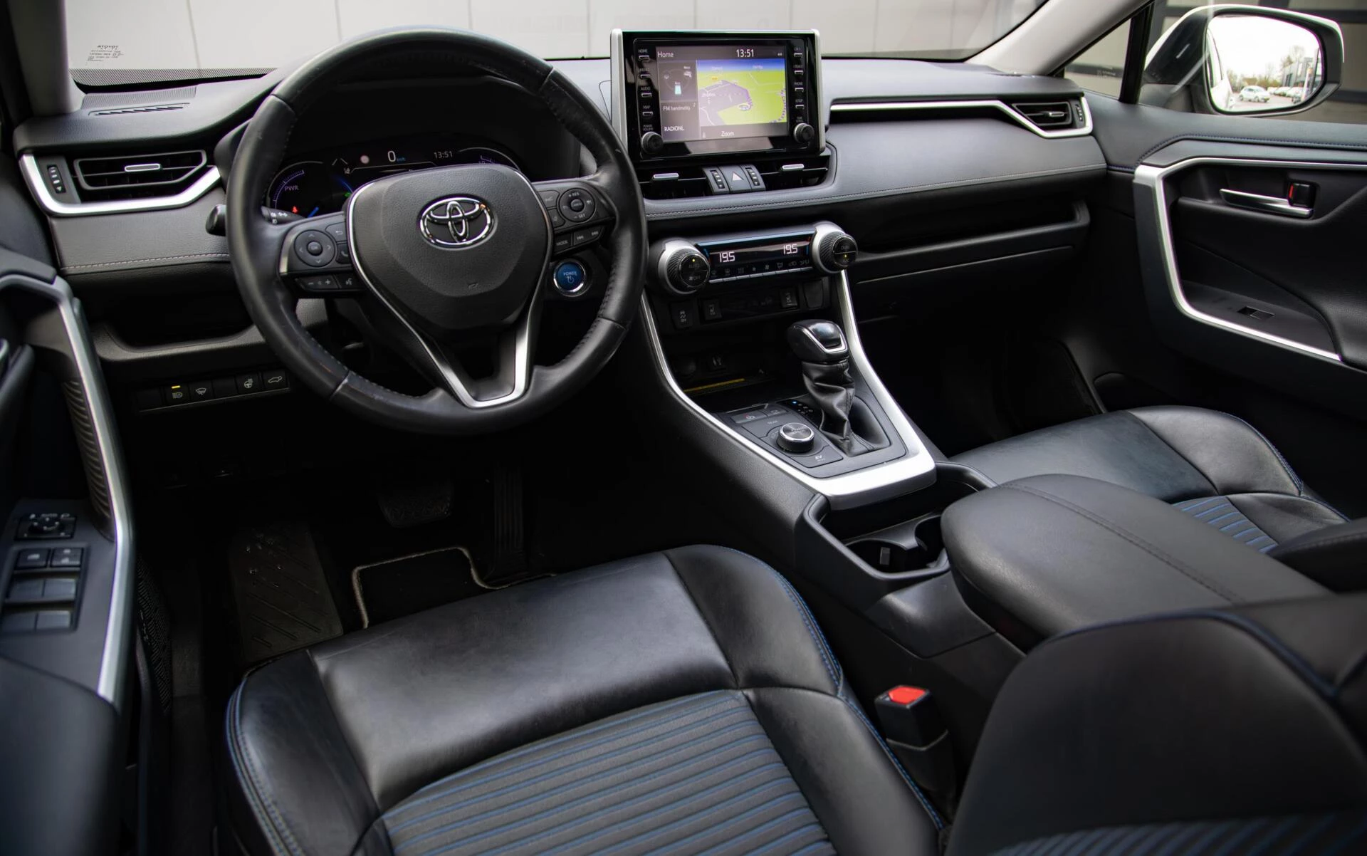 Hoofdafbeelding Toyota RAV4