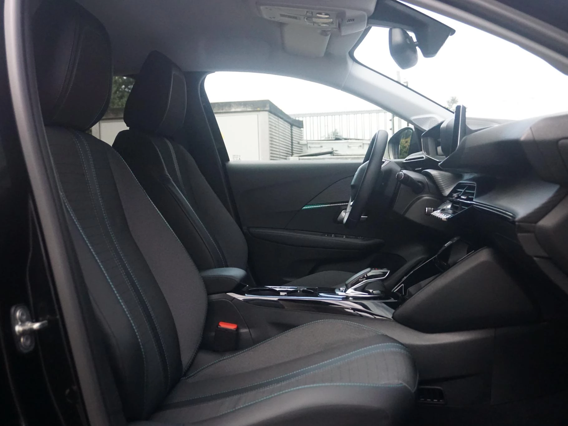 Hoofdafbeelding Peugeot e-208