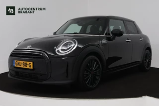 Mini Mini 1.5 John Cooper Works Automaat (HEAD-UP, GROOT-NAVIGATIE, STOELVERWARMING, CARPLAY, SPORTSTOELEN, LED, PDC)