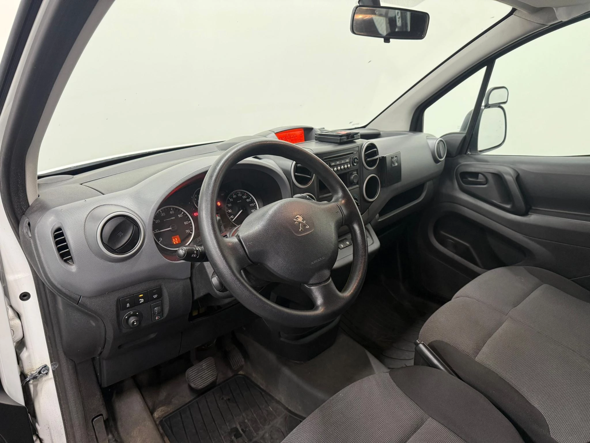 Hoofdafbeelding Peugeot Partner