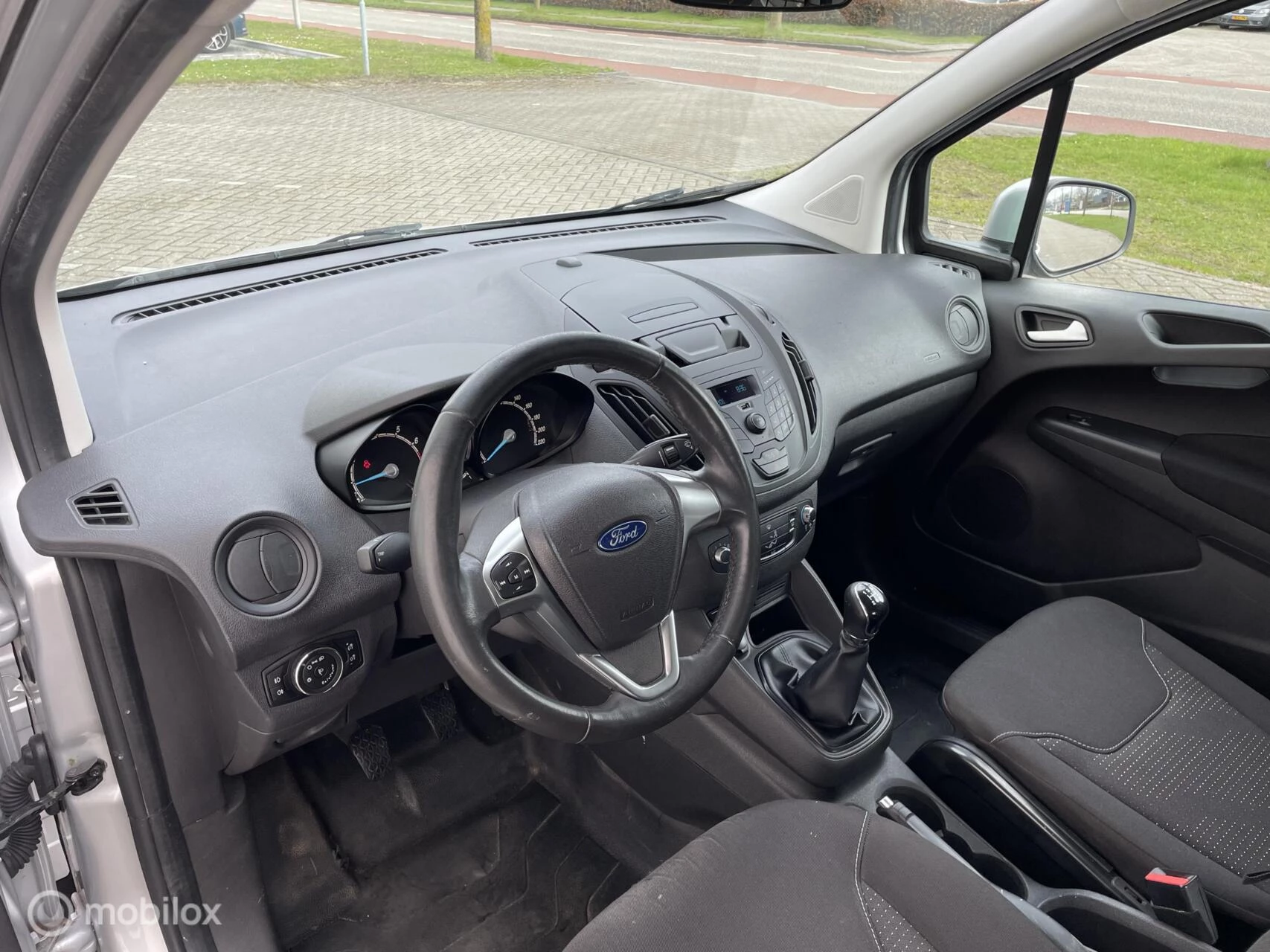 Hoofdafbeelding Ford Transit Courier