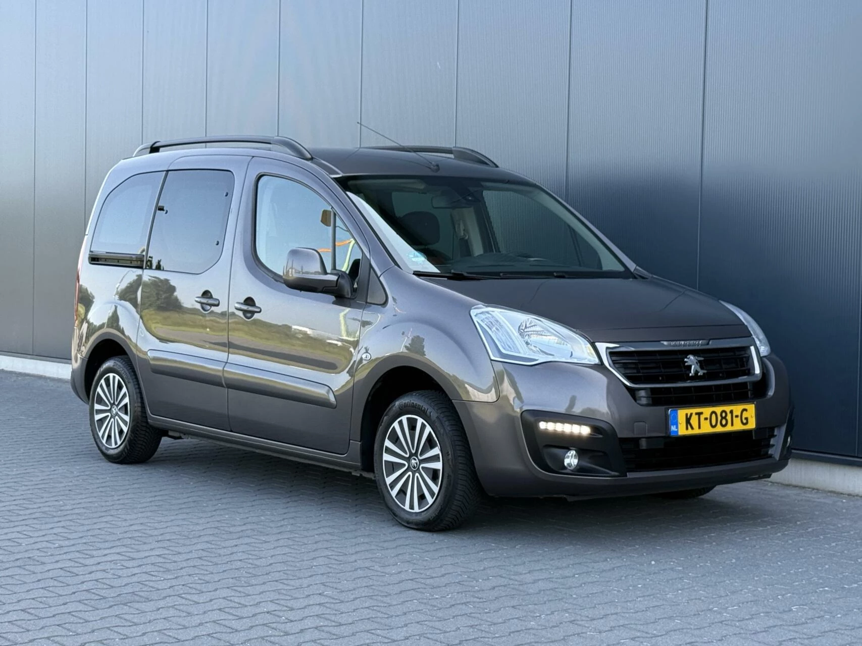 Hoofdafbeelding Peugeot Partner