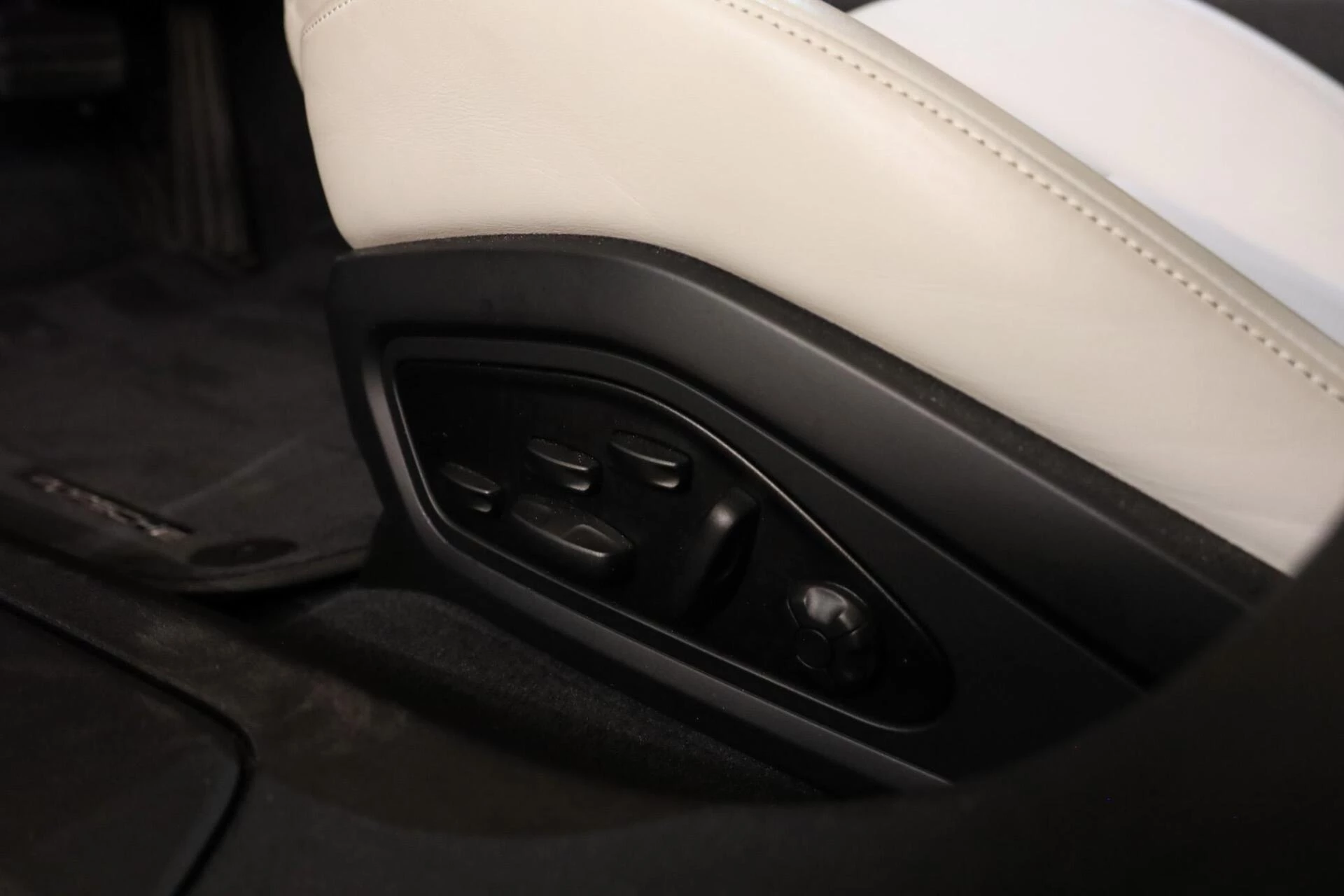 Hoofdafbeelding Porsche Taycan