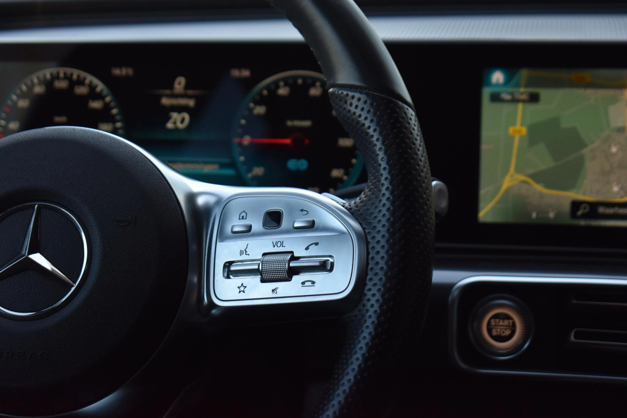 Hoofdafbeelding Mercedes-Benz EQC
