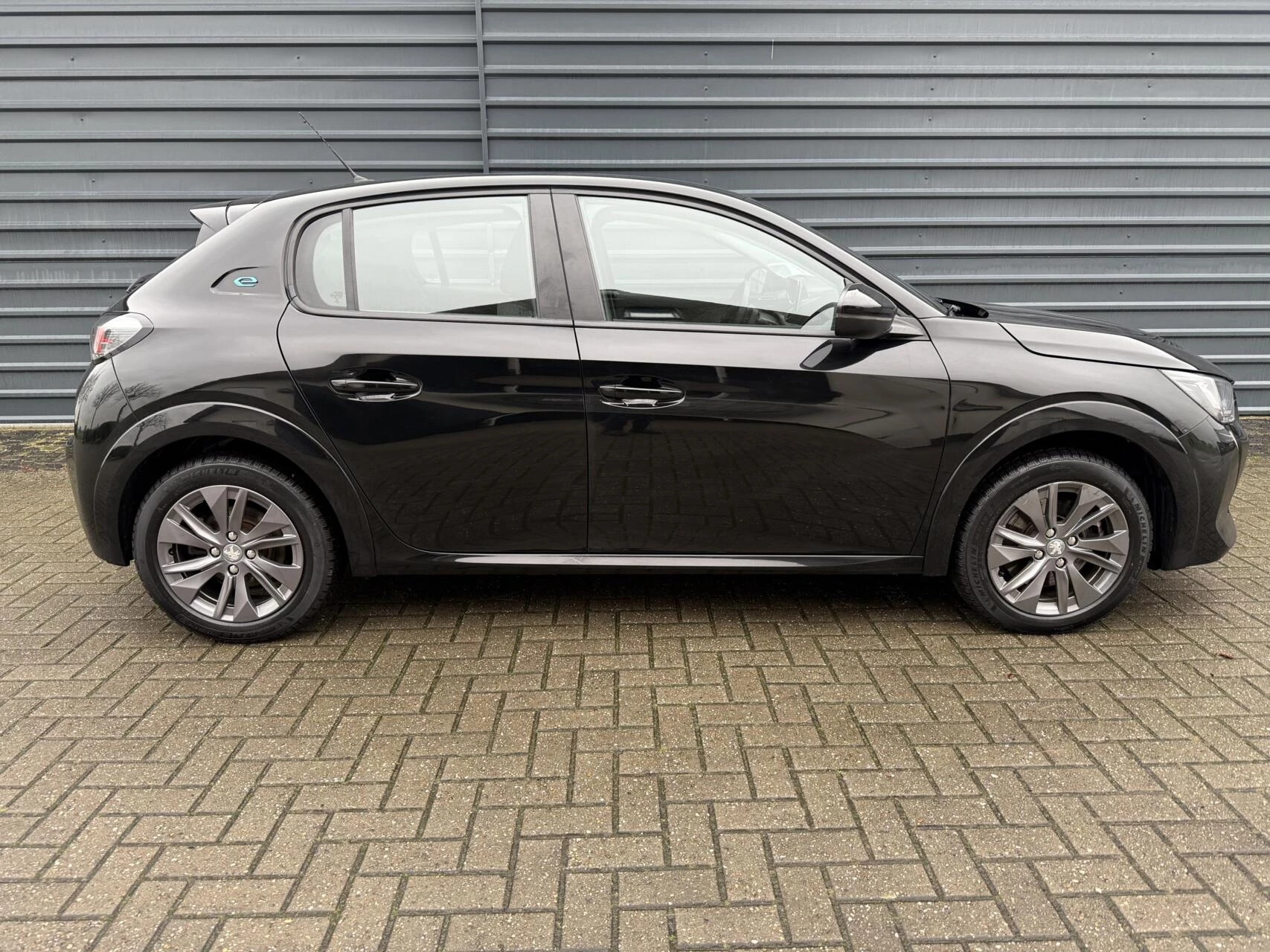 Hoofdafbeelding Peugeot e-208