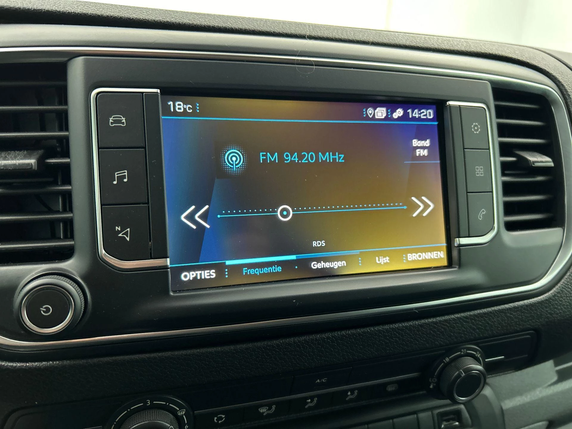 Hoofdafbeelding Peugeot Expert