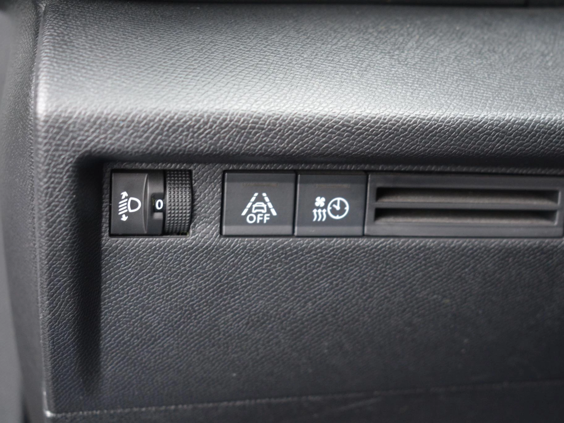Hoofdafbeelding Citroën ë-C4