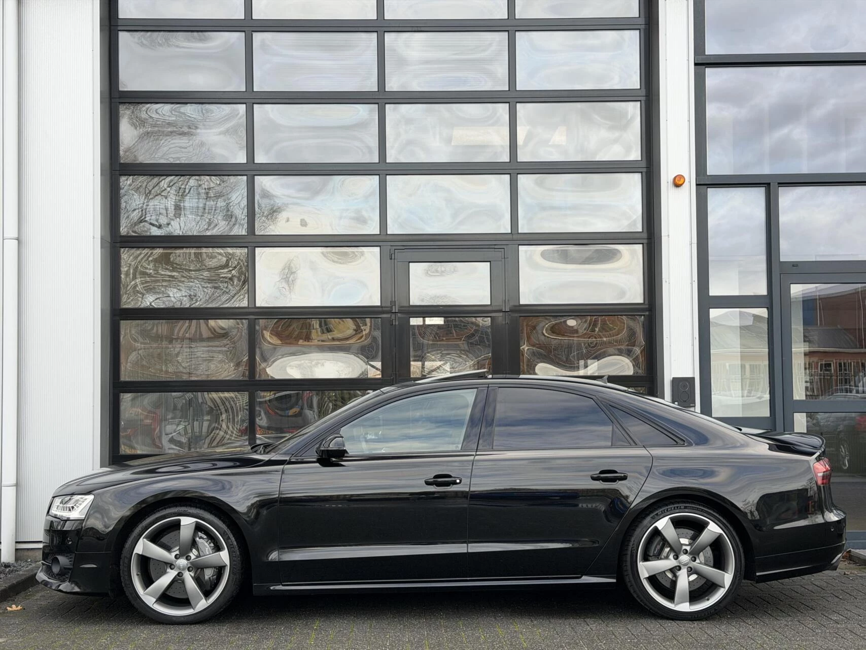 Hoofdafbeelding Audi S8