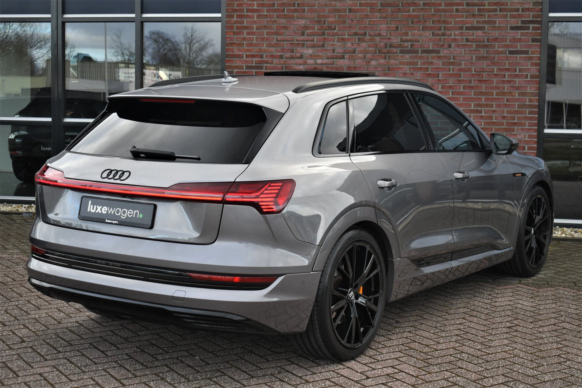 Hoofdafbeelding Audi e-tron