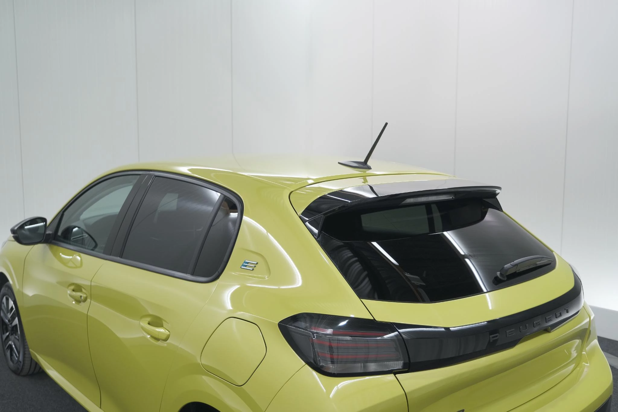 Hoofdafbeelding Peugeot e-208