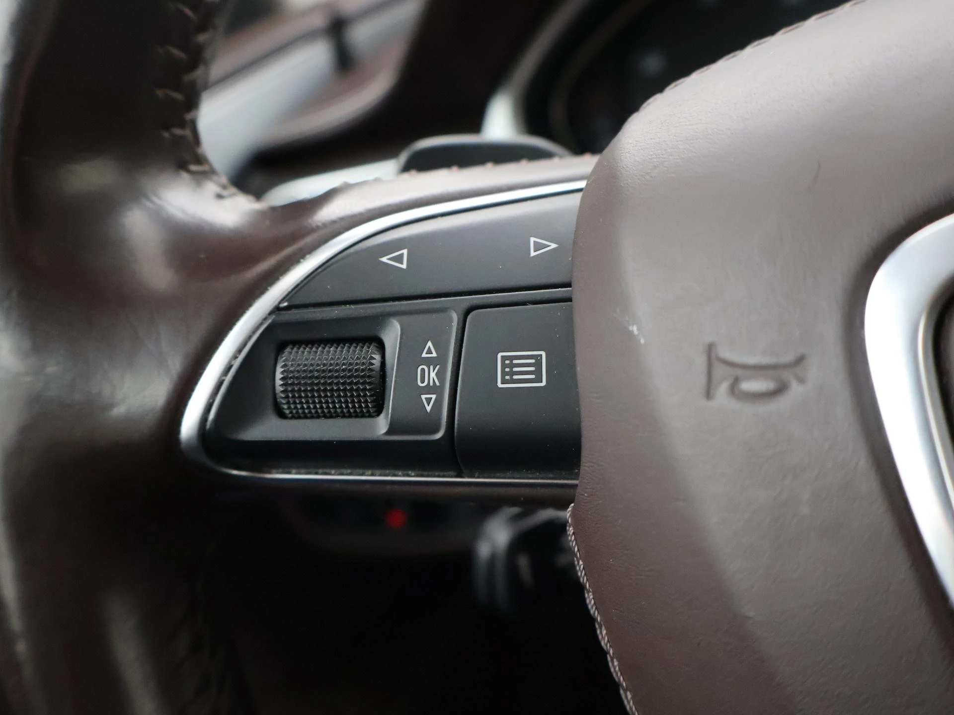 Hoofdafbeelding Audi A8