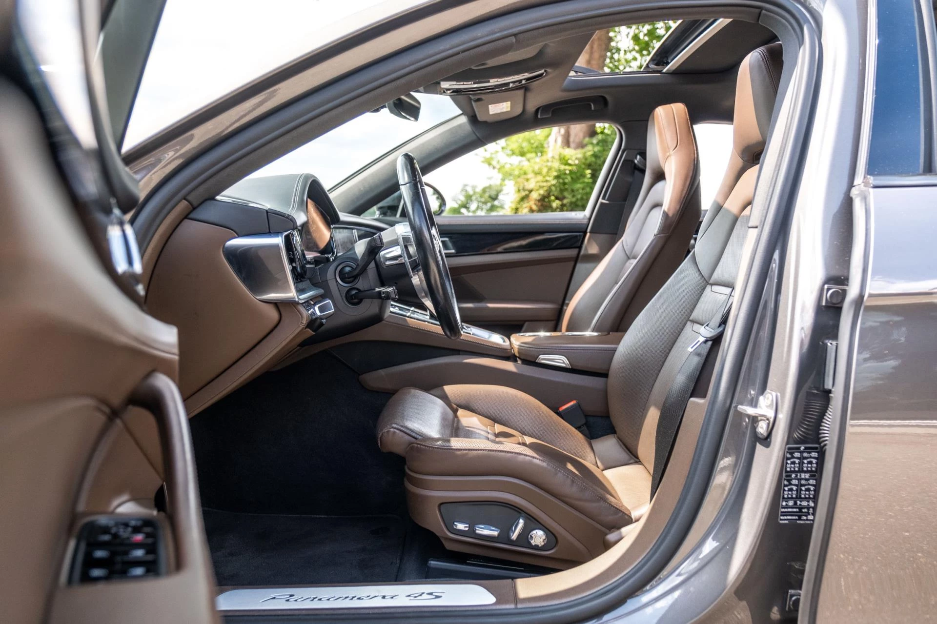 Hoofdafbeelding Porsche Panamera