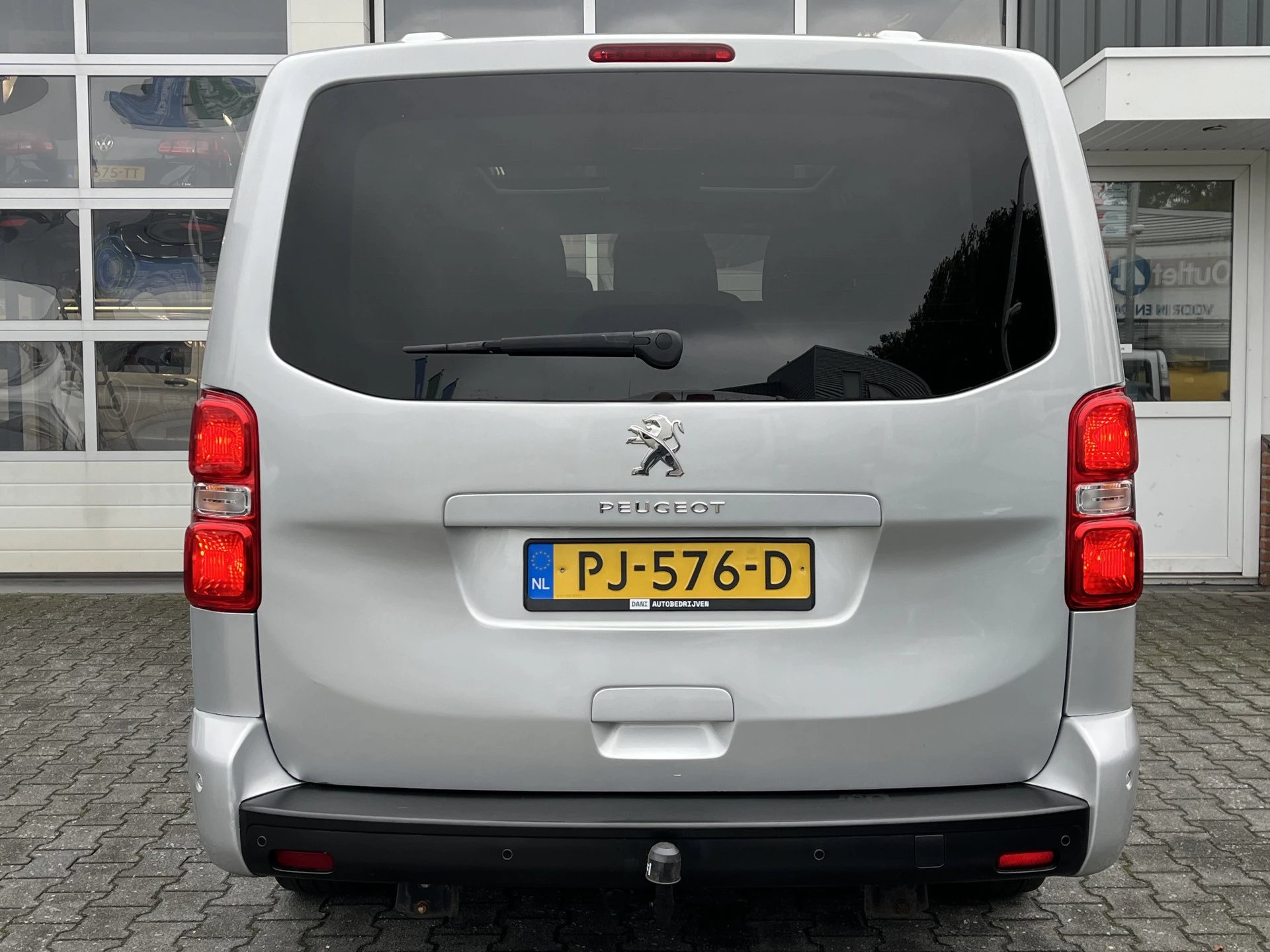 Hoofdafbeelding Peugeot Traveller