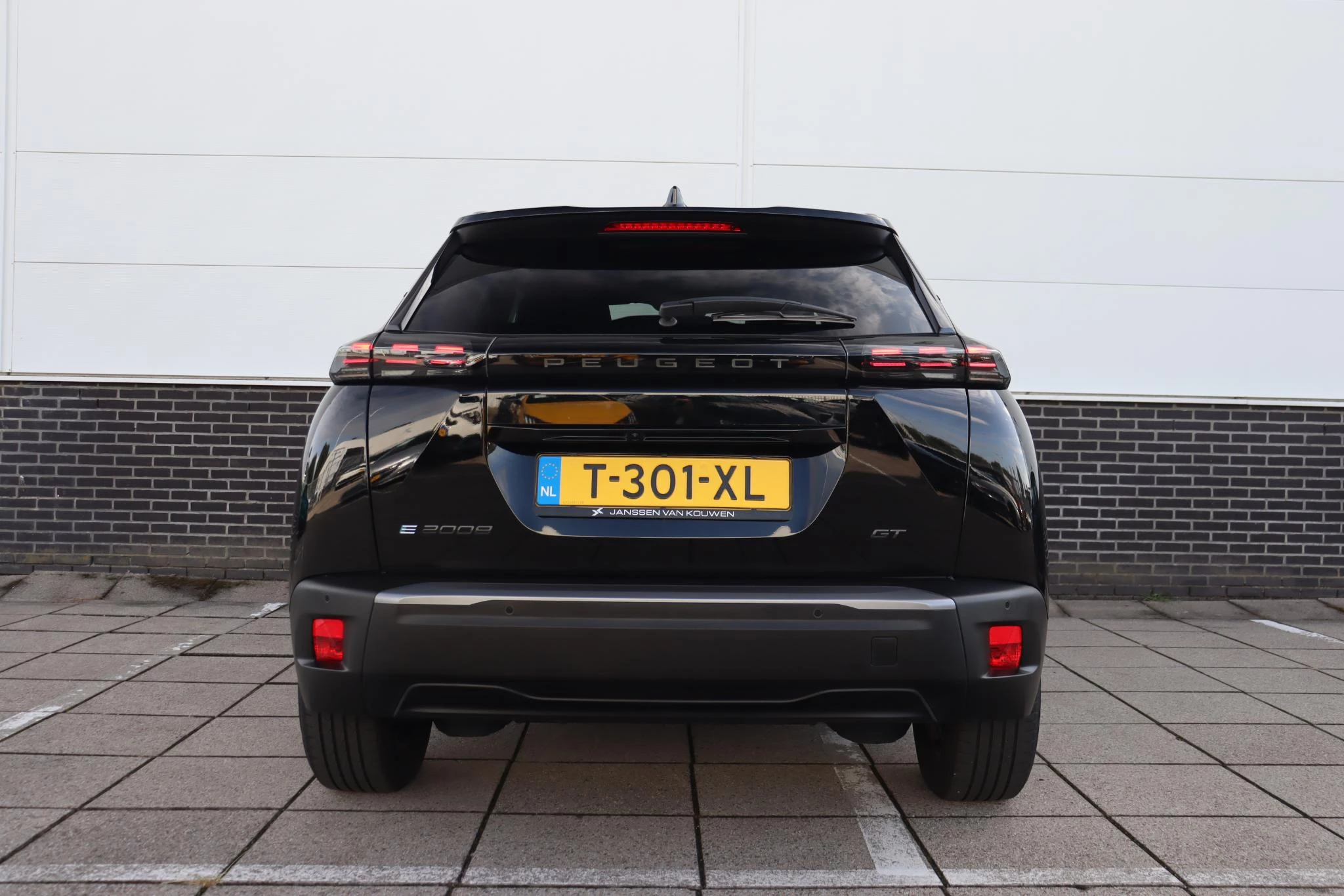 Hoofdafbeelding Peugeot e-2008