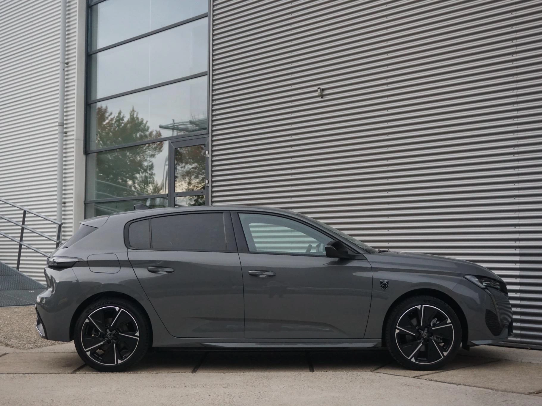 Hoofdafbeelding Peugeot e-308