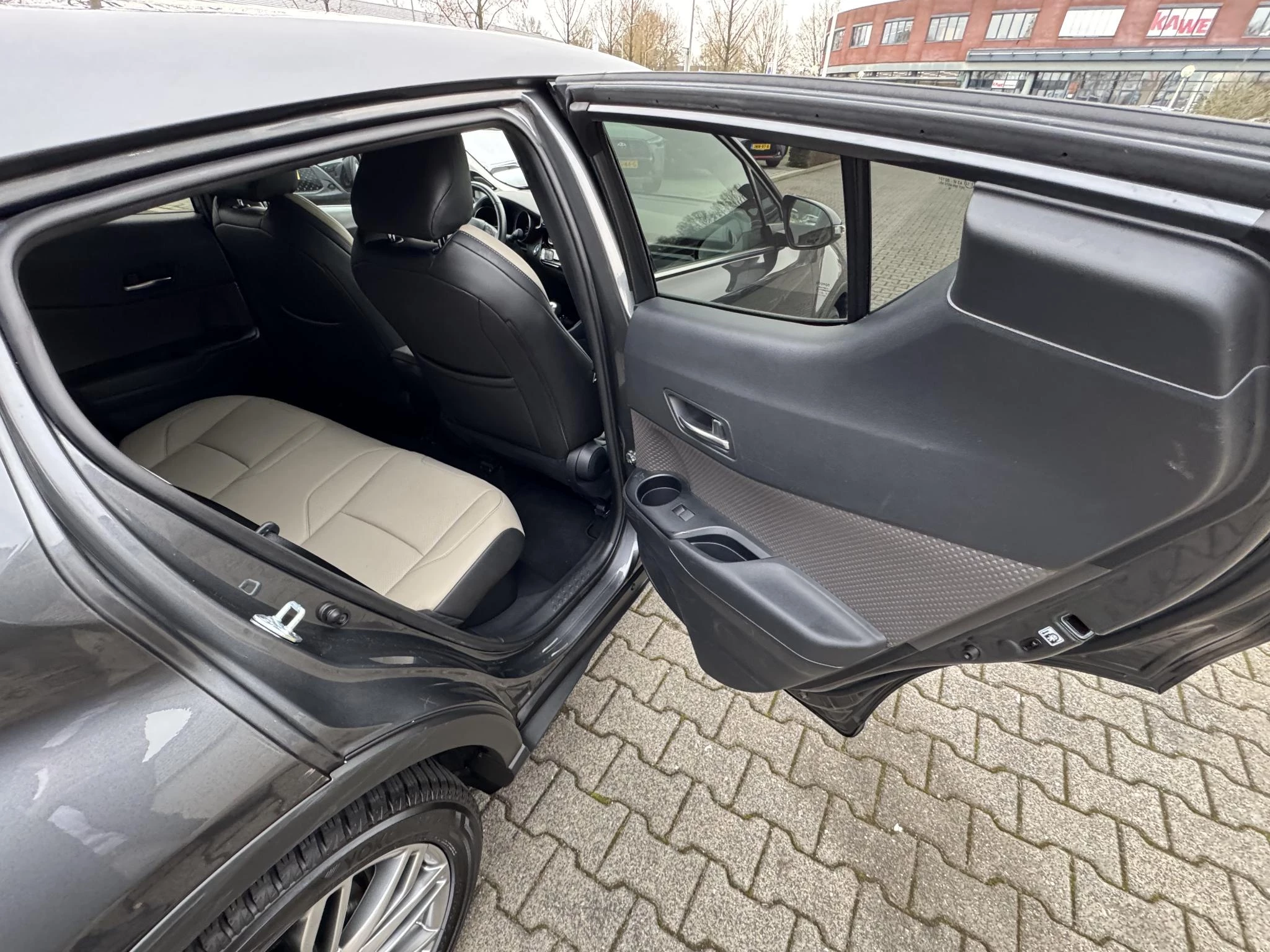 Hoofdafbeelding Toyota C-HR