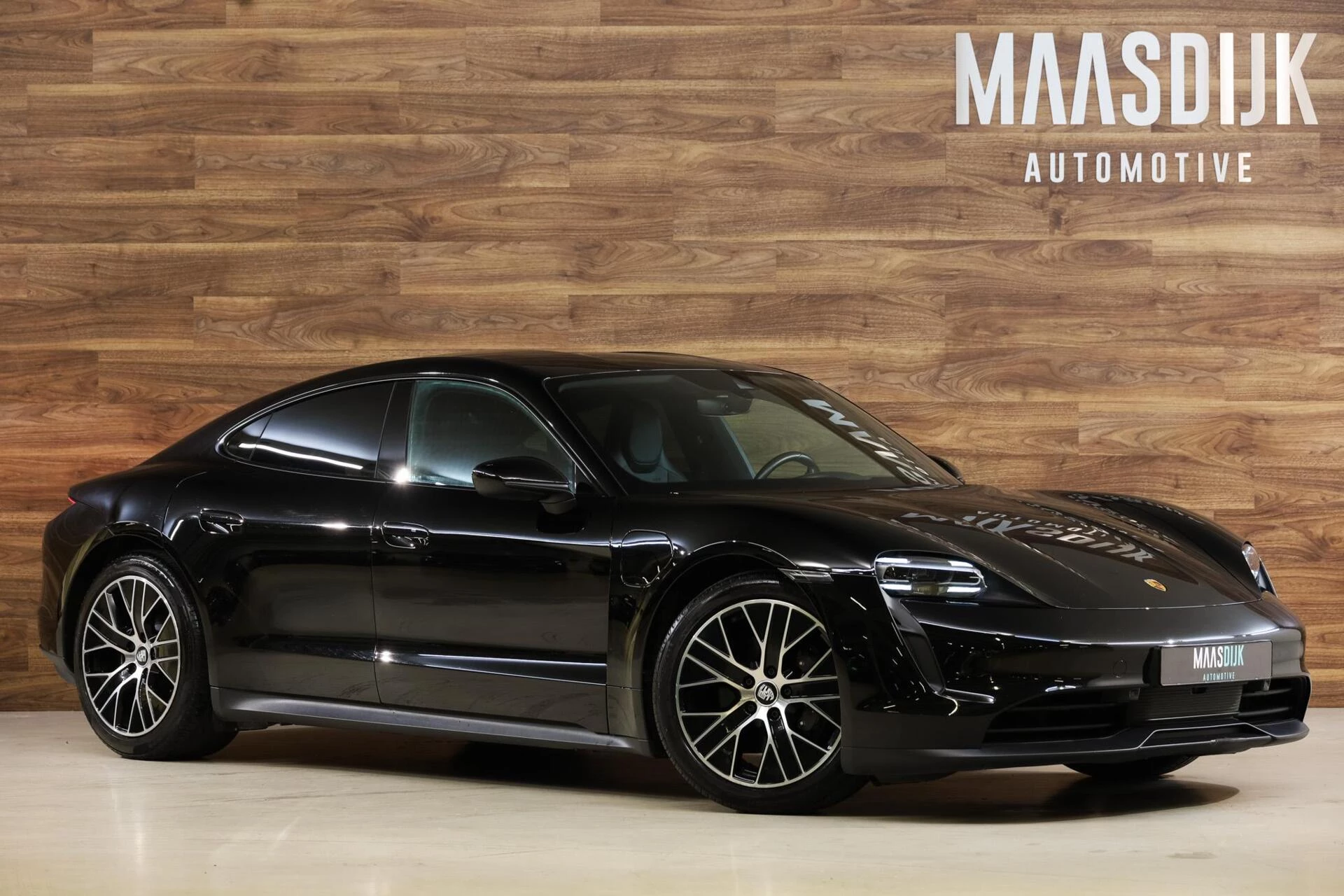 Hoofdafbeelding Porsche Taycan