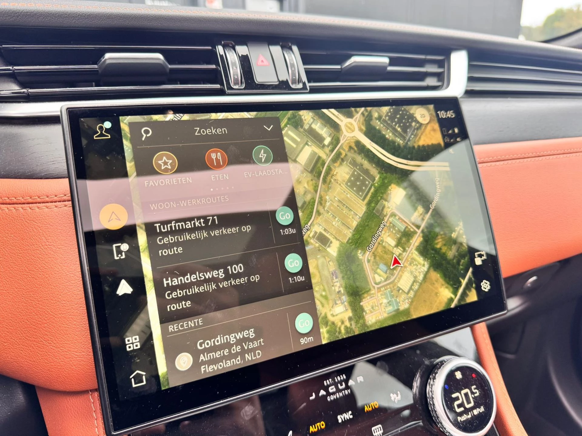 Hoofdafbeelding Jaguar F-PACE