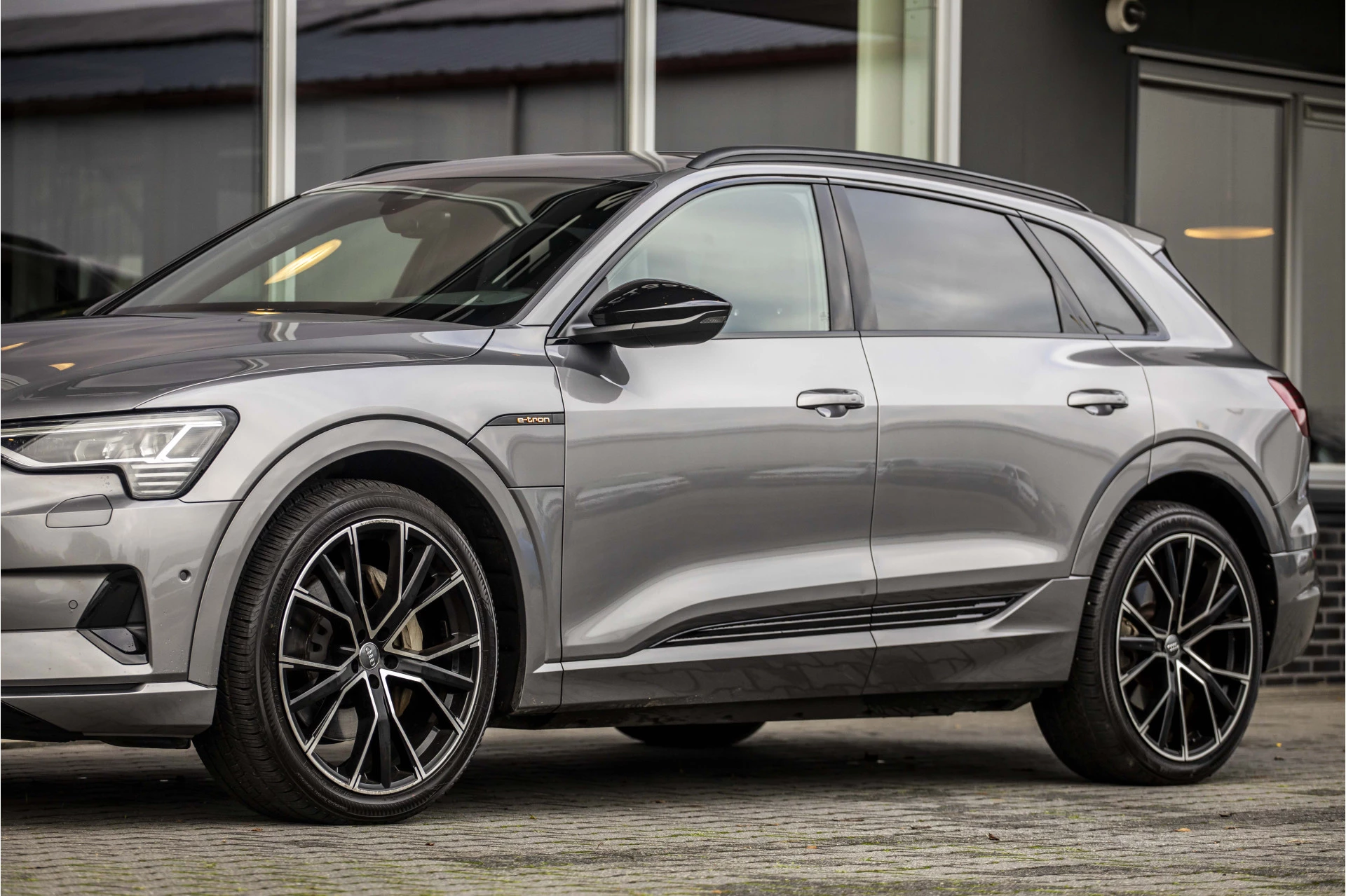 Hoofdafbeelding Audi e-tron