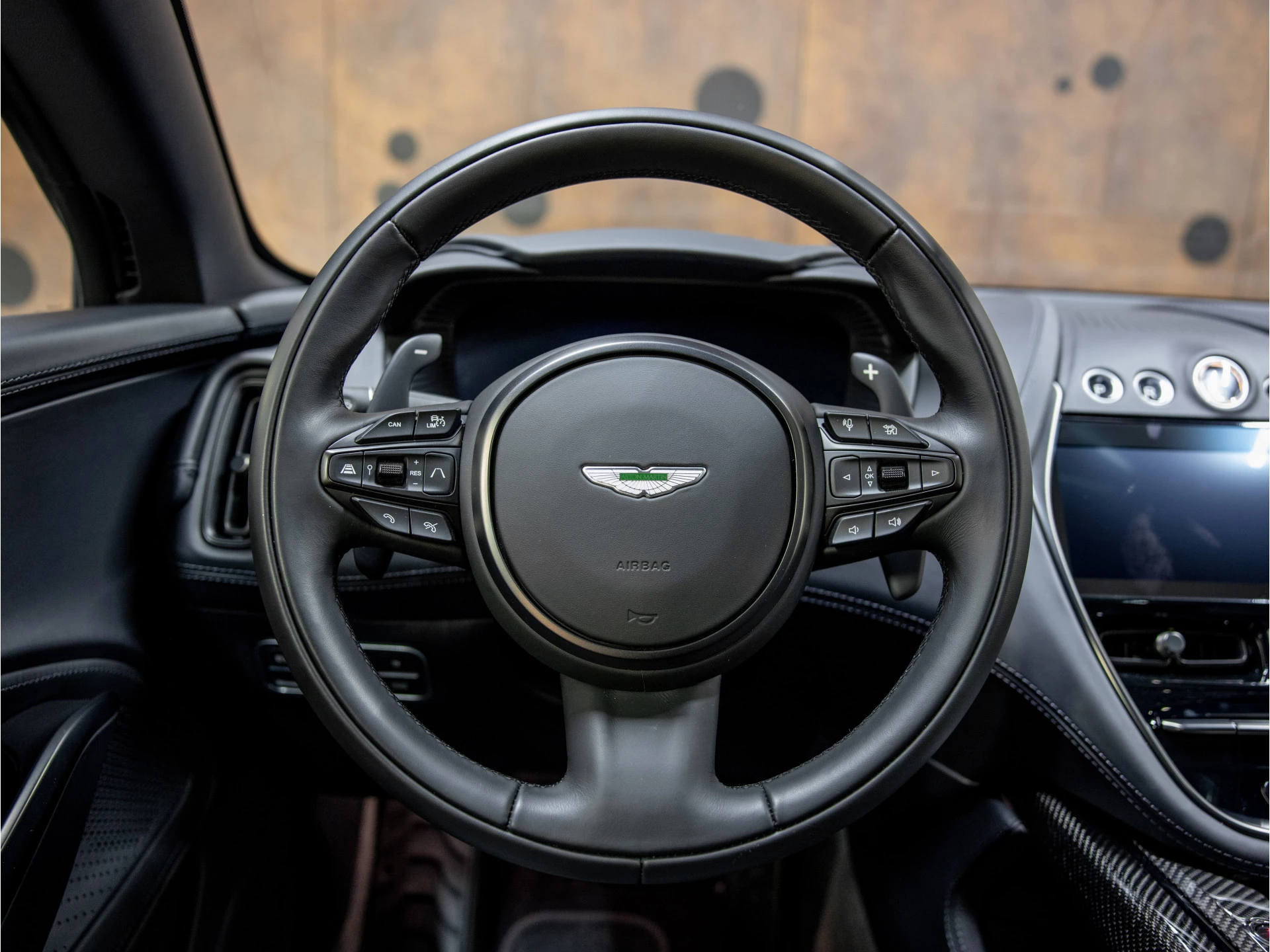 Hoofdafbeelding Aston Martin DBX