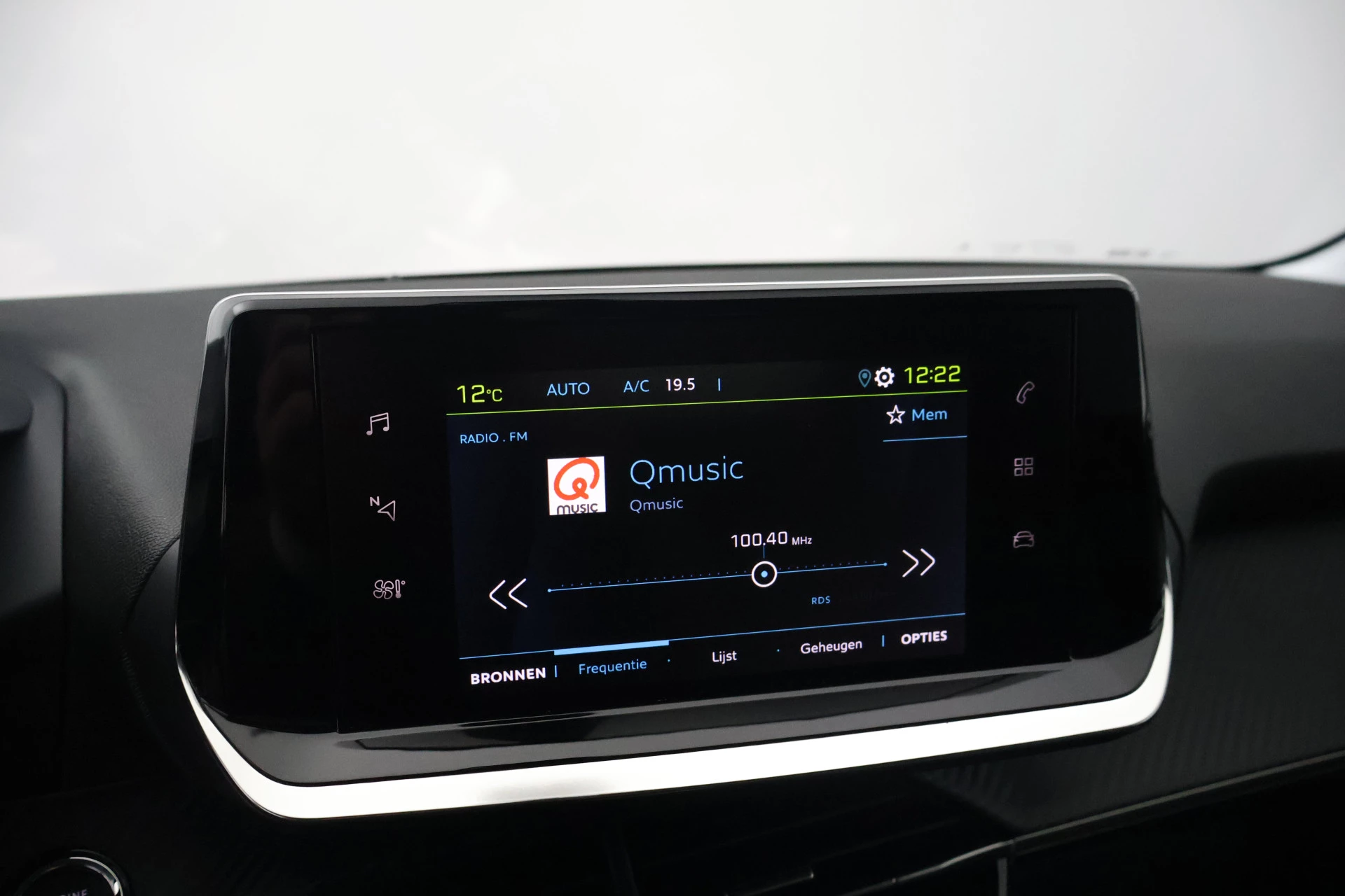 Hoofdafbeelding Peugeot e-208