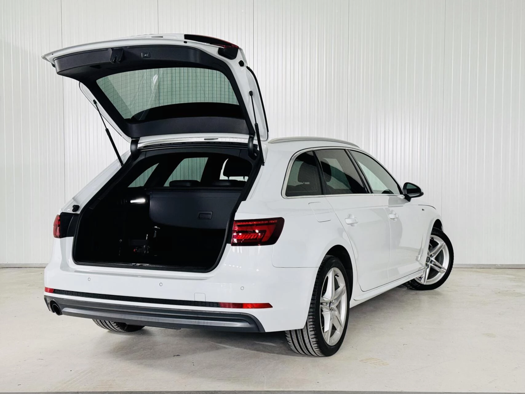 Hoofdafbeelding Audi A4