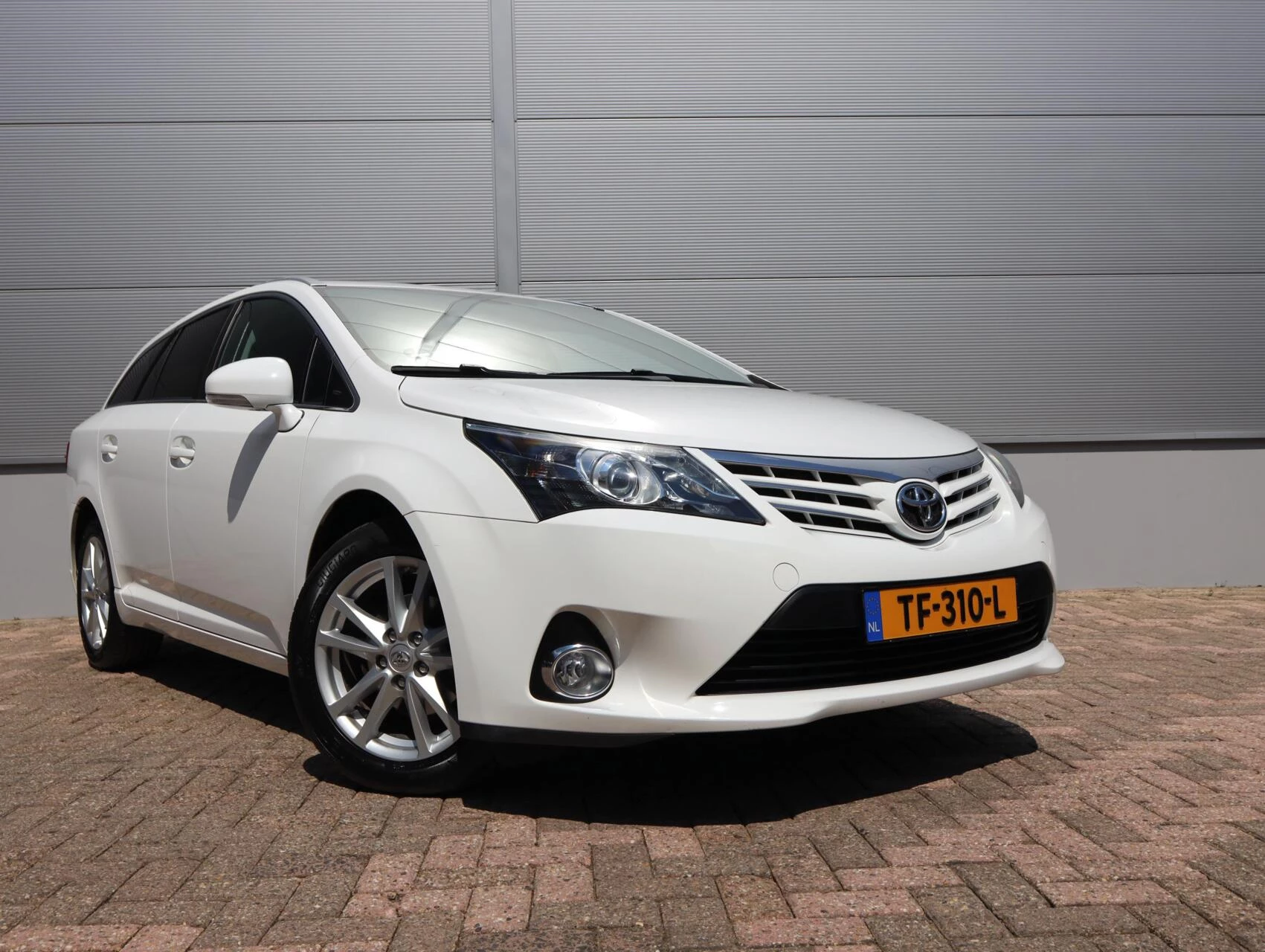 Hoofdafbeelding Toyota Avensis