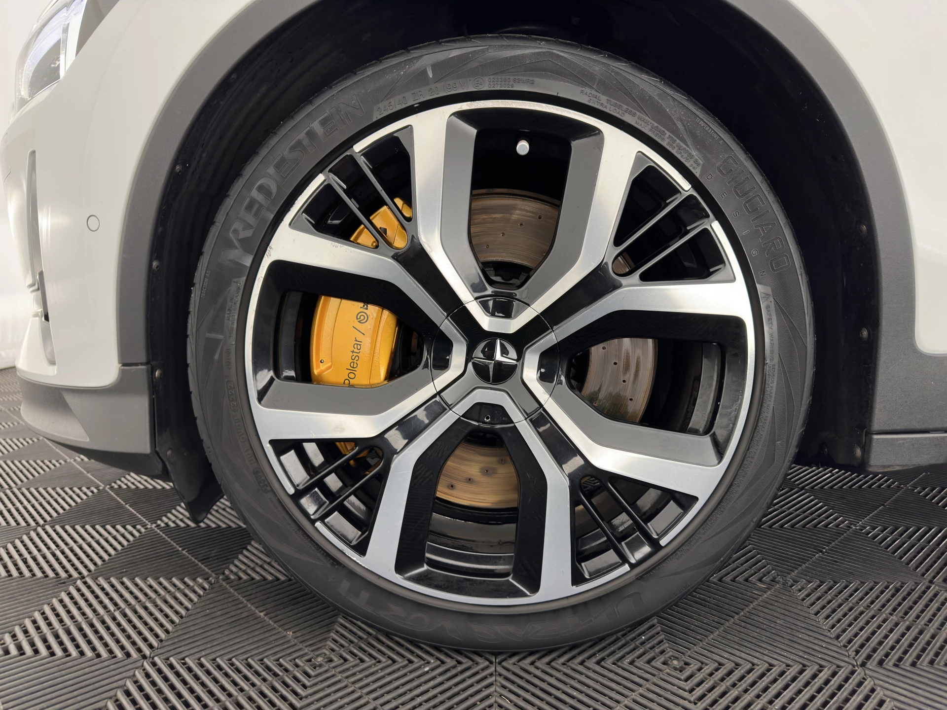 Hoofdafbeelding Polestar 2