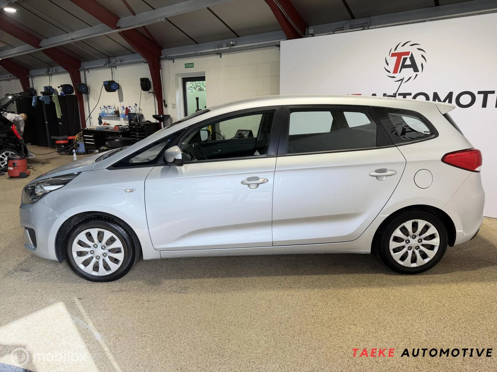 Hoofdafbeelding Kia Carens