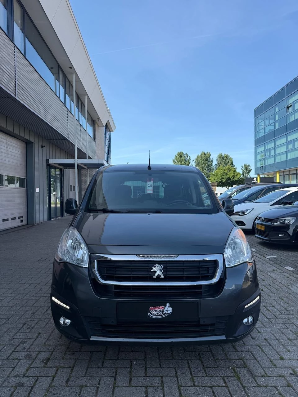 Hoofdafbeelding Peugeot Partner