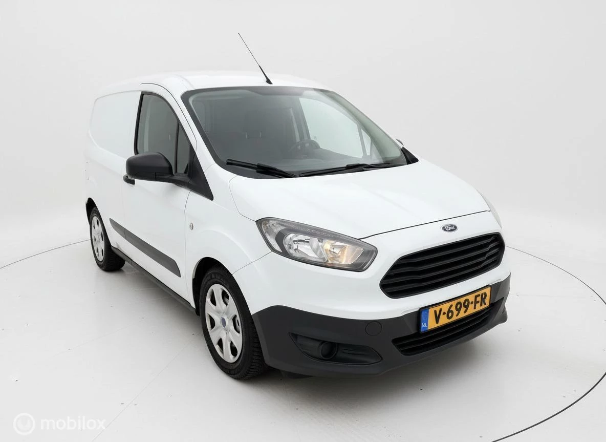 Hoofdafbeelding Ford Transit Courier