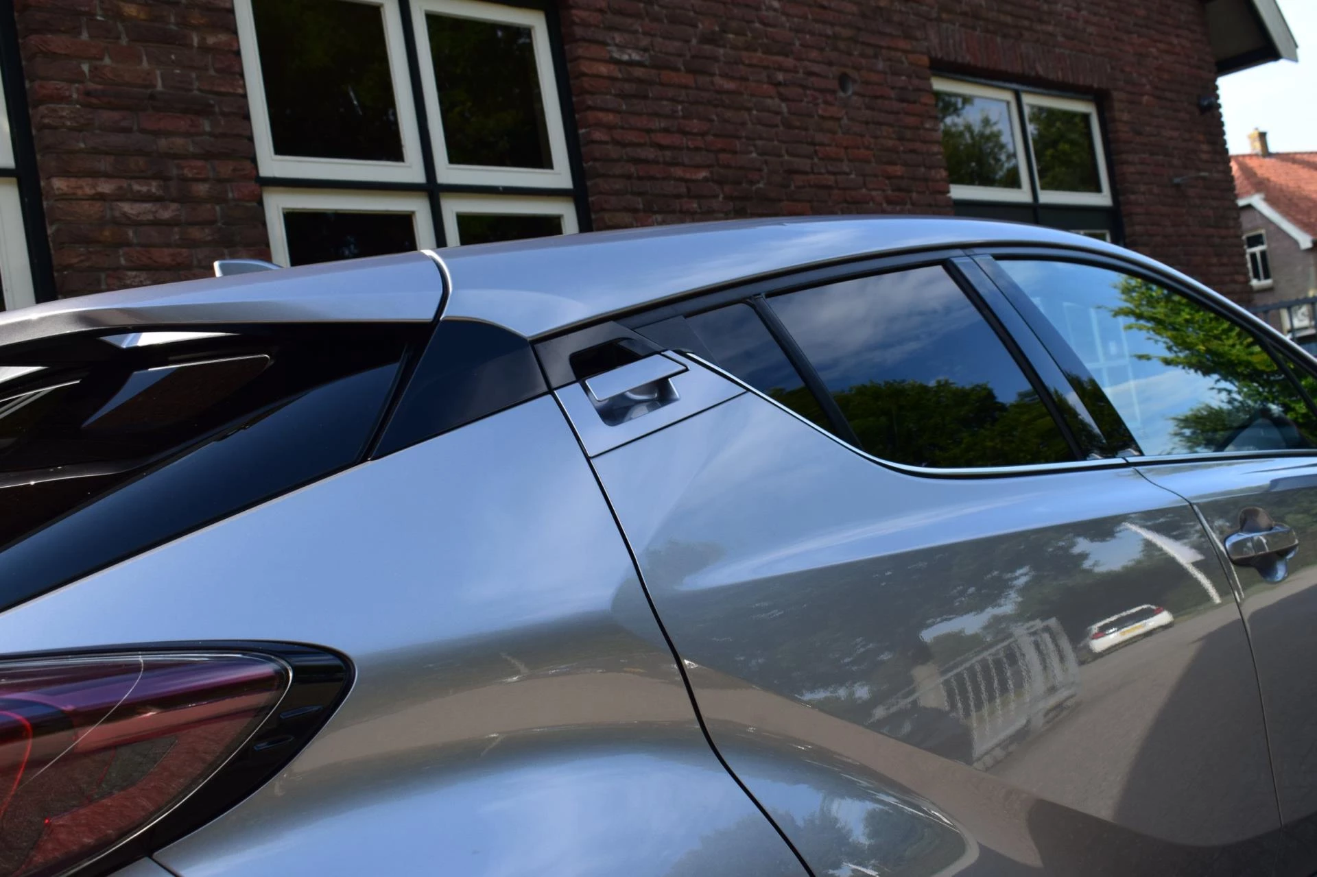 Hoofdafbeelding Toyota C-HR