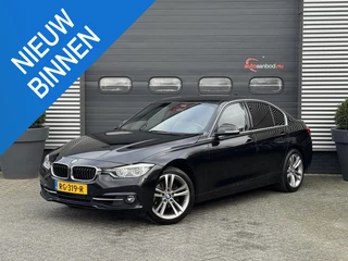 BMW 3-serie 320i Corporate Lease High Executive | Navigatie | Privacy Glass | Lichtmetalen Velgen | Climate Control | Xenon |