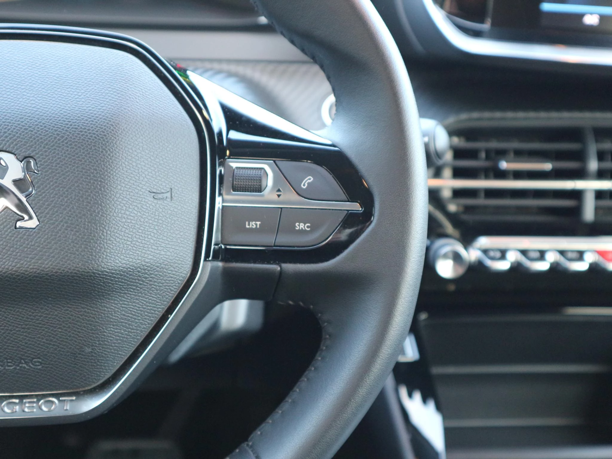 Hoofdafbeelding Peugeot e-208