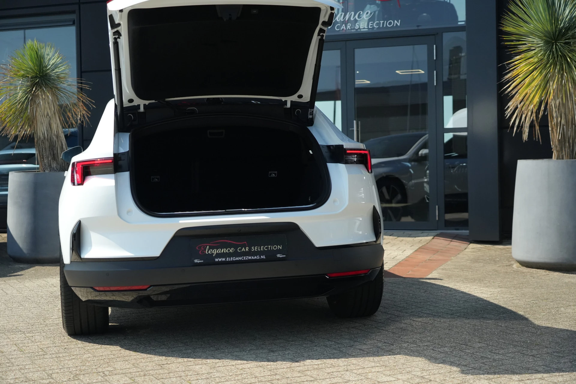 Hoofdafbeelding Polestar 4