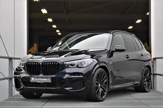 BMW X5 xDrive45e M-sport 394pk Pano Harman/Kardon Trekhaak 4-wielsturing Carbon Fabrieksgarantie