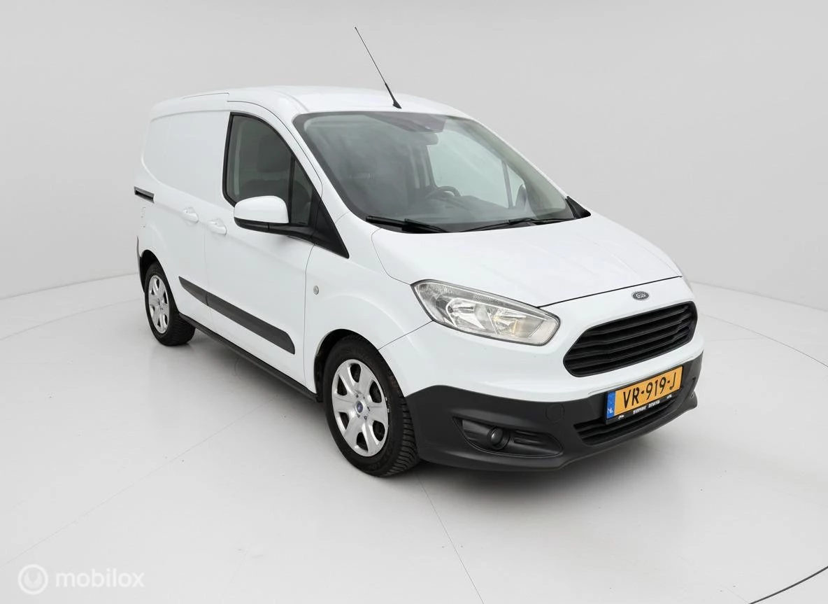 Hoofdafbeelding Ford Transit Courier