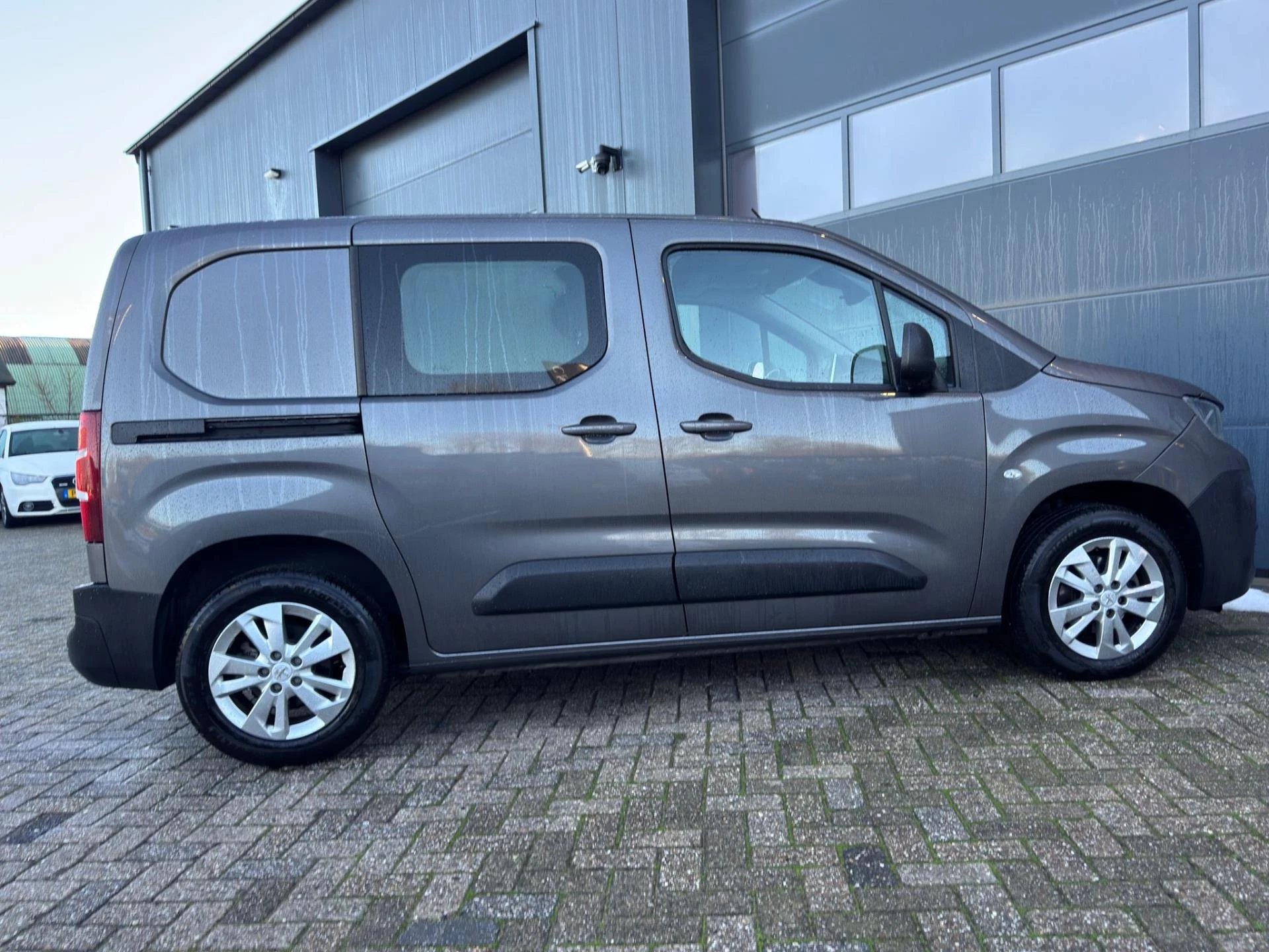 Hoofdafbeelding Peugeot Partner