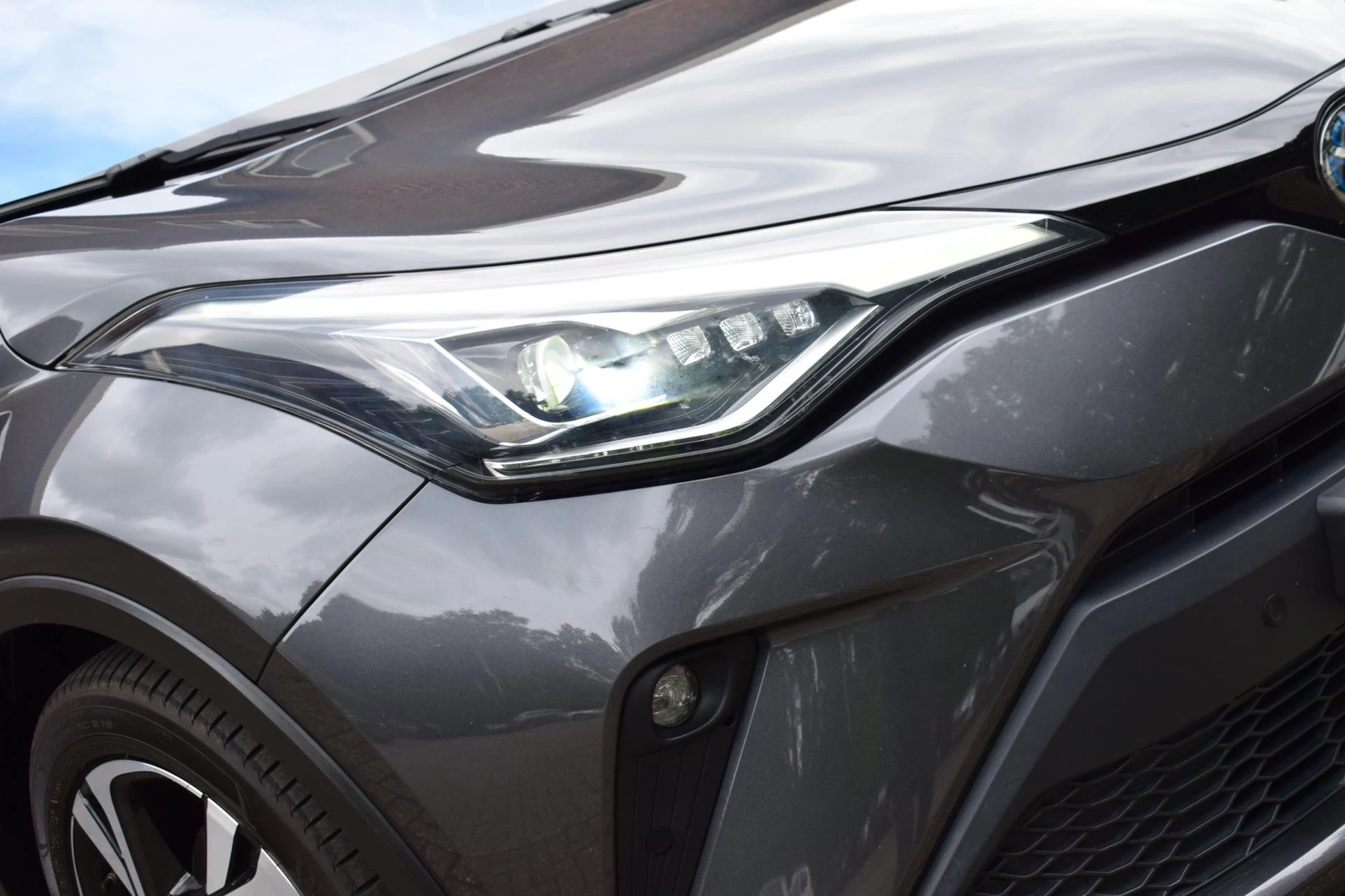 Hoofdafbeelding Toyota C-HR
