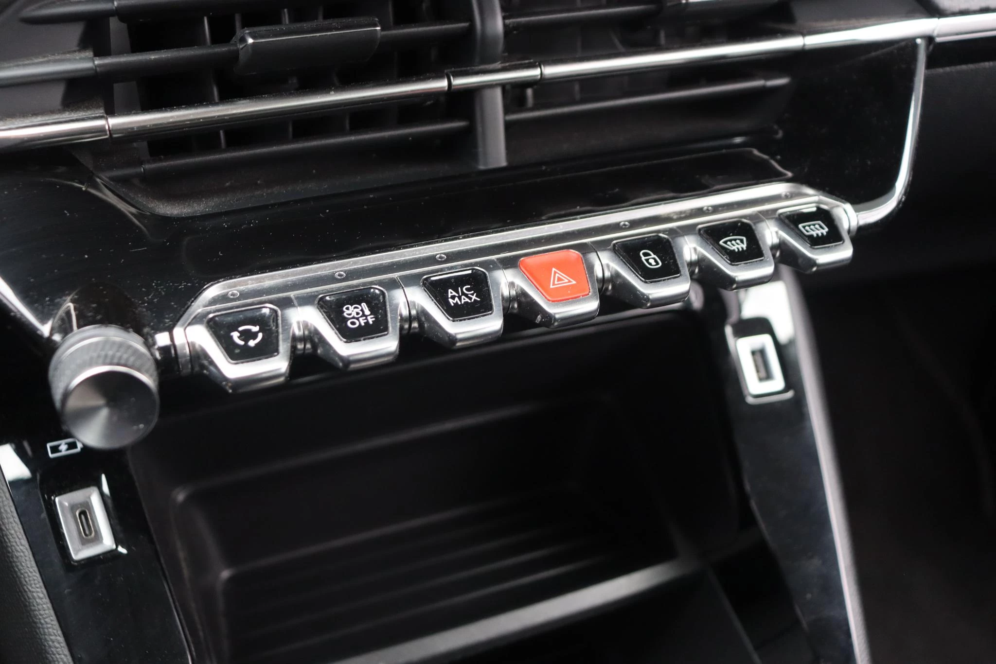 Hoofdafbeelding Peugeot e-208