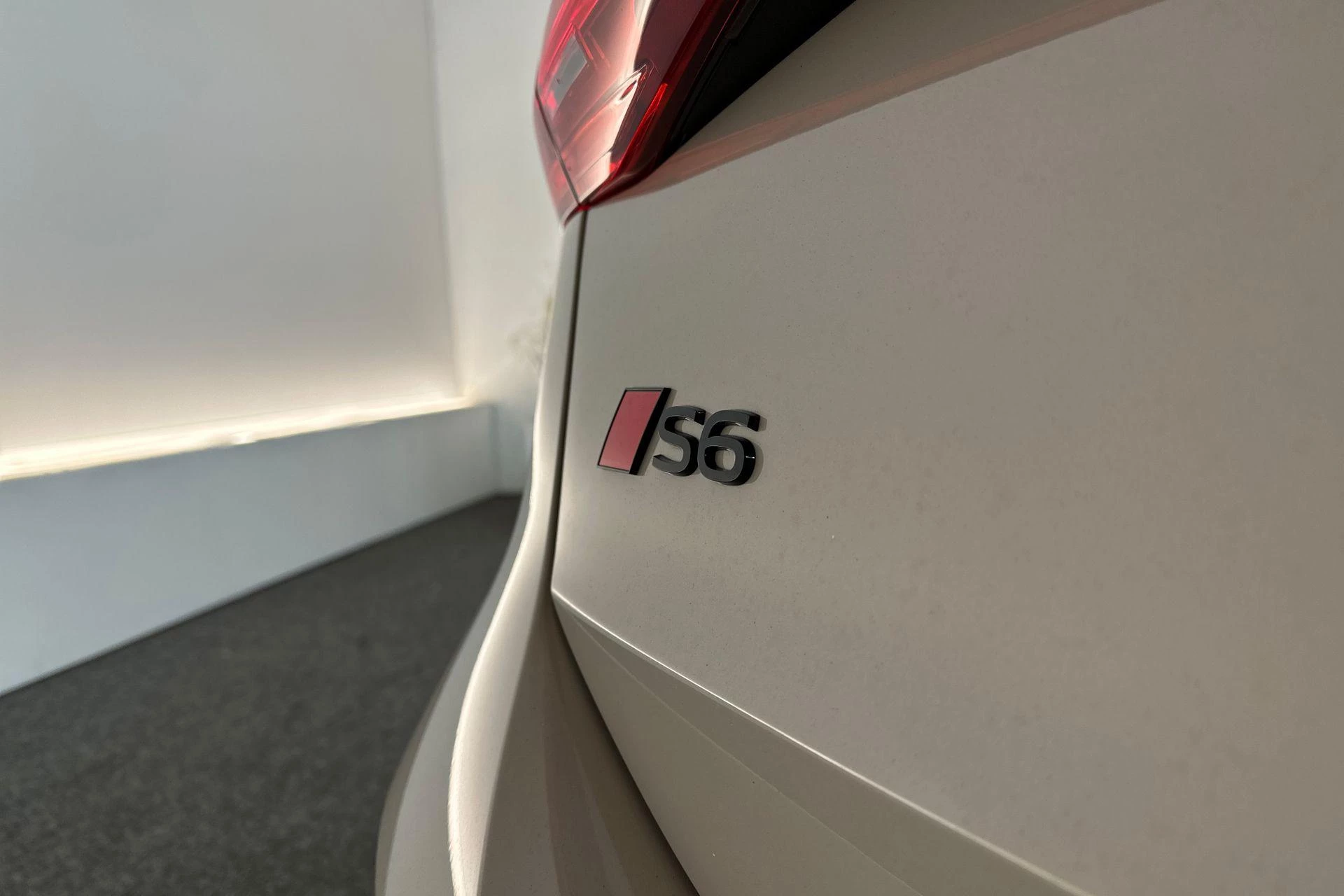 Hoofdafbeelding Audi A6 Avant e-tron