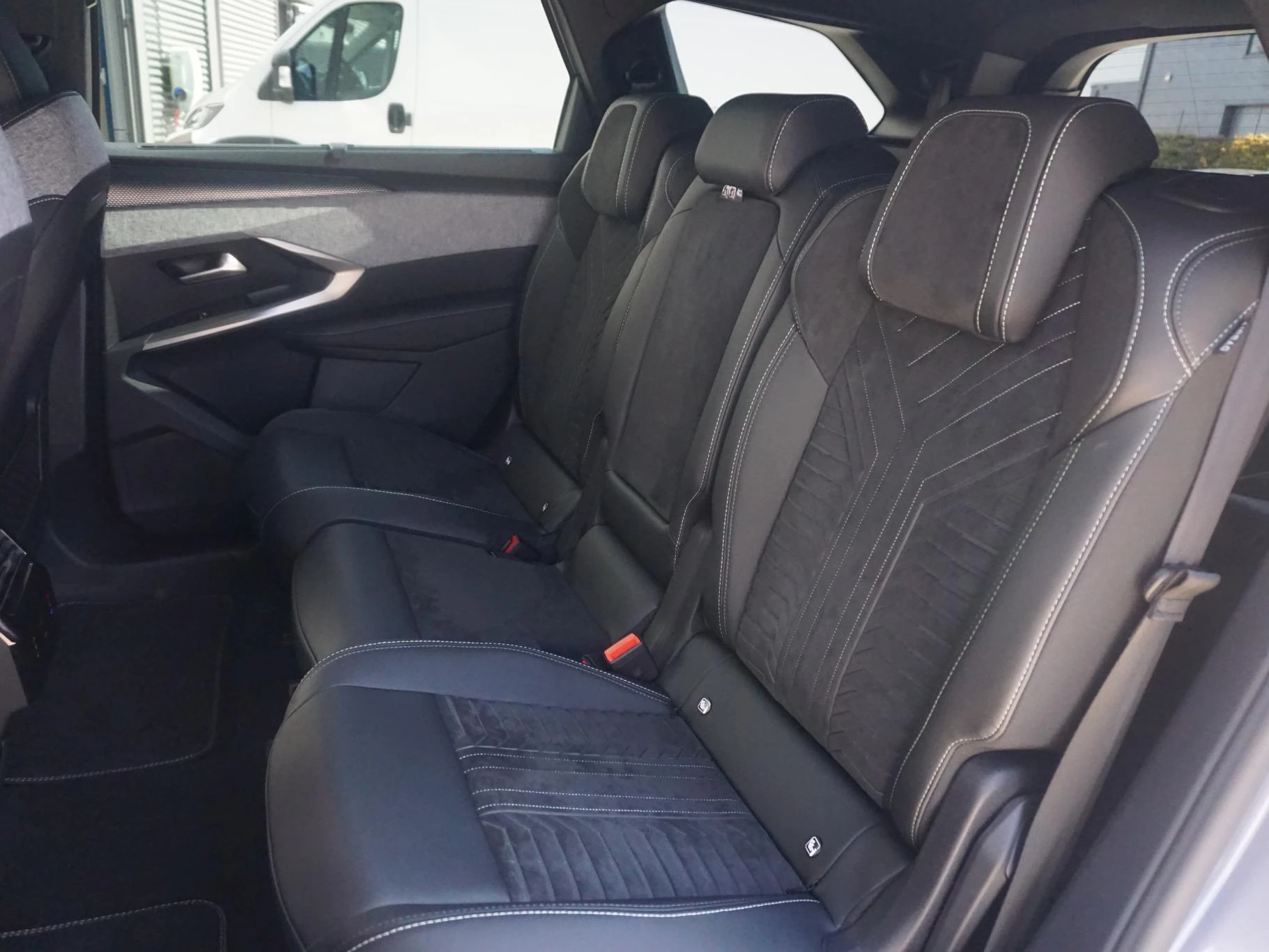 Hoofdafbeelding Peugeot e-5008