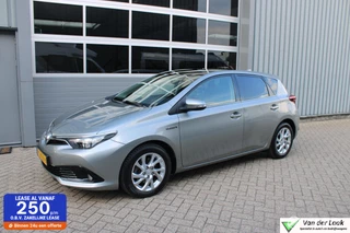 Toyota Auris 1.8 Hybrid Trend NL Auto | 1e Eigenaar | Panoramadak | Navigatie.