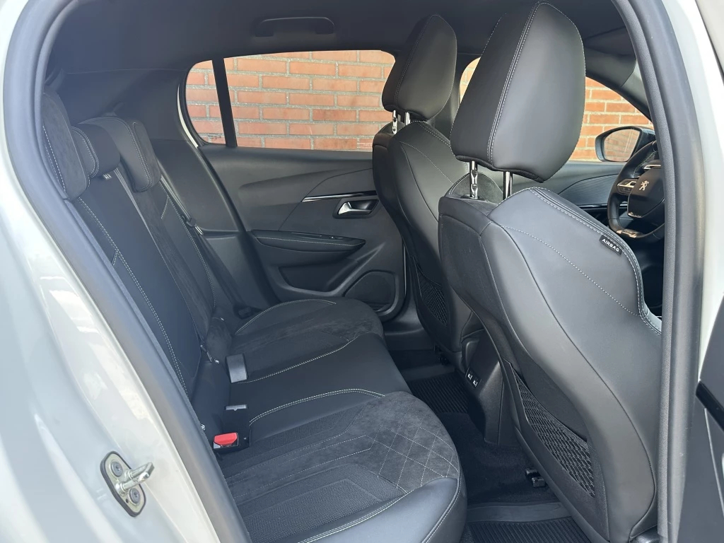 Hoofdafbeelding Peugeot e-208