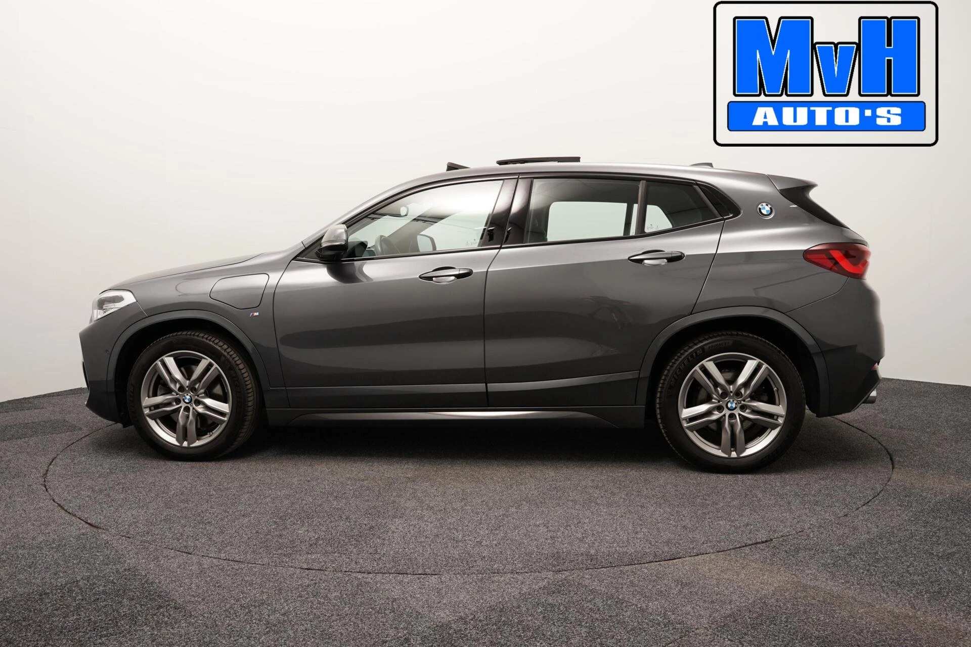 Hoofdafbeelding BMW X2