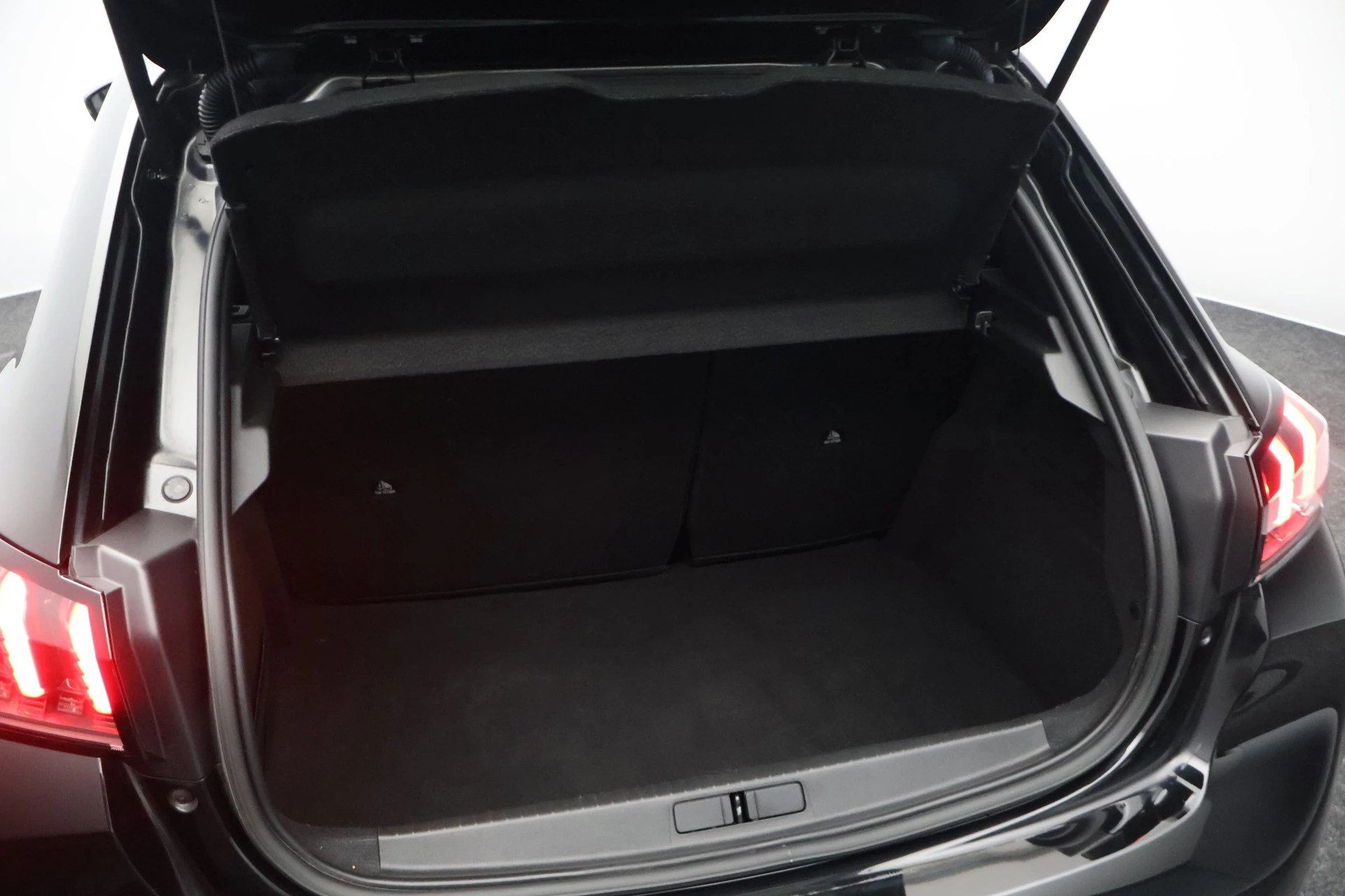 Hoofdafbeelding Peugeot e-208