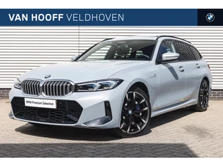 BMW 3 Serie Touring 330e xDrive High Executive M Sport Automaat / Panoramadak / Trekhaak / Sportstoelen / M Adaptief onderstel / Adatieve LED / Comfort Access / Stoelverwarming
